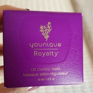 Younique Royalty Oil Control Mask